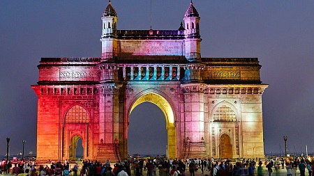 تاریخچه دروازه هند بمبئی , سبک معماری دروازه هند بمبئی , زمان بازدید از دروازه هند 